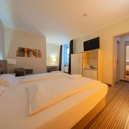 Hotel Juno 3*
